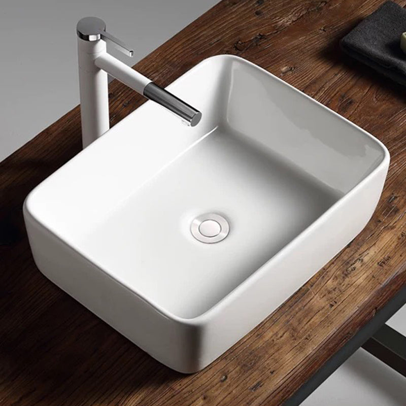 Modern Vessel Bathroom Sink Porcelain Oval with Pop-Up Drain Bathroom Sink Clearhalo 'Bathroom Remodel & Bathroom Fixtures' 'Bathroom Sinks & Faucet Components' 'Bathroom Sinks' 'bathroom_sink' 'Home Improvement' 'home_improvement' 'home_improvement_bathroom_sink' 6255951