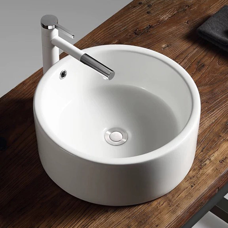 Modern Vessel Bathroom Sink Porcelain Oval with Pop-Up Drain Bathroom Sink Clearhalo 'Bathroom Remodel & Bathroom Fixtures' 'Bathroom Sinks & Faucet Components' 'Bathroom Sinks' 'bathroom_sink' 'Home Improvement' 'home_improvement' 'home_improvement_bathroom_sink' 6255954