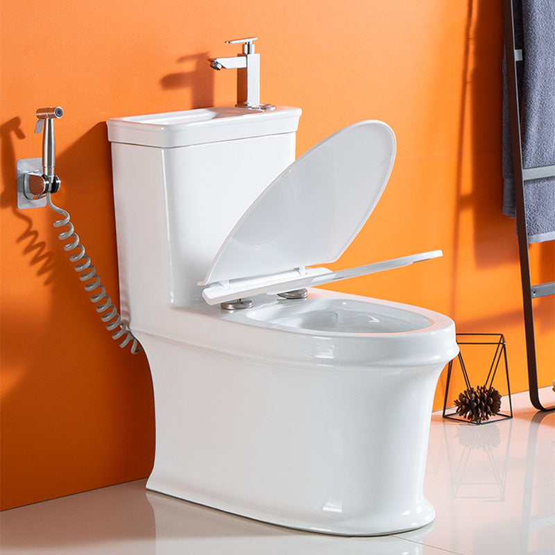 Siphon Jet Flush Toilet Modern One-Piece Toilet with Slow Close Seat Clearhalo 'Bathroom Remodel & Bathroom Fixtures' 'Home Improvement' 'home_improvement' 'home_improvement_toilets' 'Toilets & Bidets' 'Toilets' 6274815