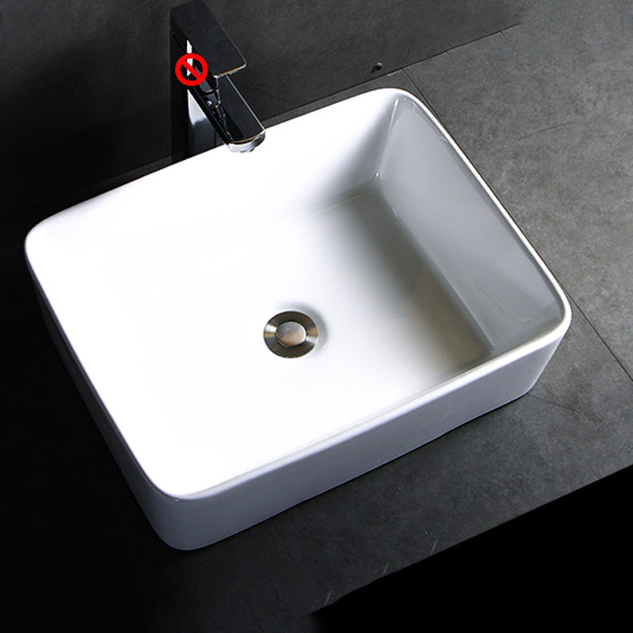 Modern Bathroom Sink Porcelain Pop-Up Drain Round Vessel Bathroom Sink 19"L x 14.8"W x 5.5"H Clearhalo 'Bathroom Remodel & Bathroom Fixtures' 'Bathroom Sinks & Faucet Components' 'Bathroom Sinks' 'bathroom_sink' 'Home Improvement' 'home_improvement' 'home_improvement_bathroom_sink' 6298811