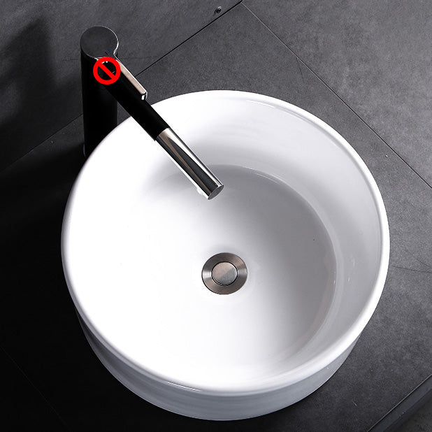 Modern Bathroom Sink Porcelain Pop-Up Drain Round Vessel Bathroom Sink 16"L x 16"W x 6"H Clearhalo 'Bathroom Remodel & Bathroom Fixtures' 'Bathroom Sinks & Faucet Components' 'Bathroom Sinks' 'bathroom_sink' 'Home Improvement' 'home_improvement' 'home_improvement_bathroom_sink' 6298812