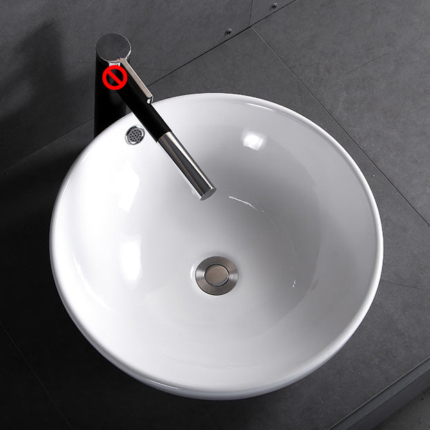 Modern Bathroom Sink Porcelain Pop-Up Drain Round Vessel Bathroom Sink 17.1"L x 17.1"W x 5.9"H Clearhalo 'Bathroom Remodel & Bathroom Fixtures' 'Bathroom Sinks & Faucet Components' 'Bathroom Sinks' 'bathroom_sink' 'Home Improvement' 'home_improvement' 'home_improvement_bathroom_sink' 6298814