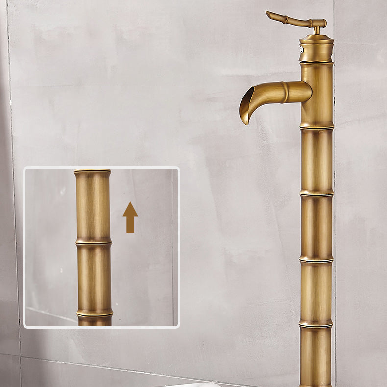 Modern Freestanding Bathtub Faucet Brass Floor Mount Free Standing Tub Filler Faucet Clearhalo 'Bathroom Remodel & Bathroom Fixtures' 'Bathtub Faucets' 'bathtub_faucets' 'Home Improvement' 'home_improvement' 'home_improvement_bathtub_faucets' 6321196