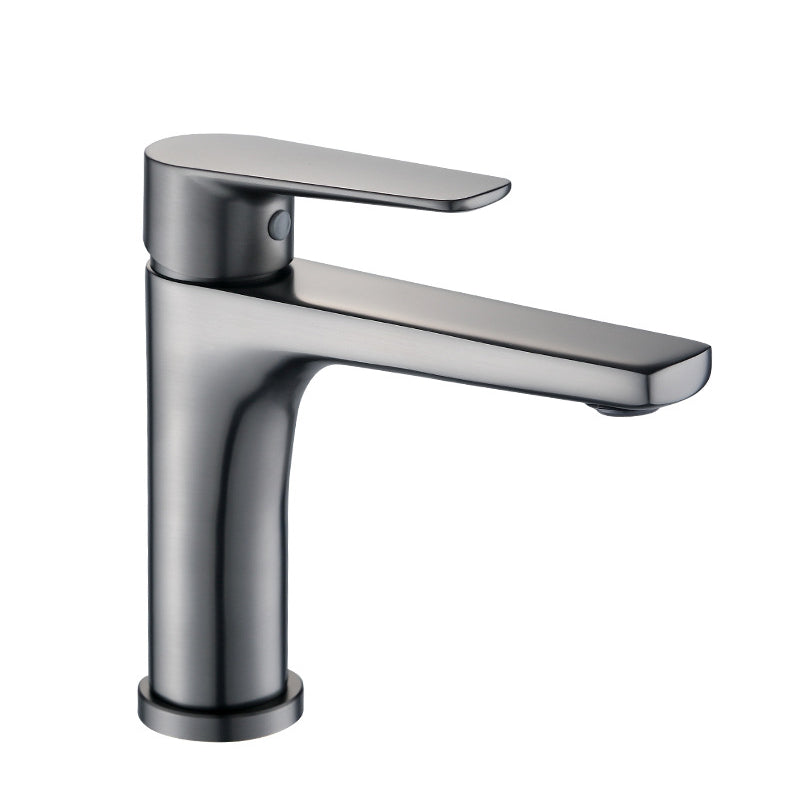 Contemporary Centerset Faucet Single Lever Handle Faucet for Bathroom Clearhalo 'Bathroom Remodel & Bathroom Fixtures' 'Bathroom Sink Faucets' 'Bathroom Sinks & Faucet Components' 'bathroom_sink_faucets' 'Home Improvement' 'home_improvement' 'home_improvement_bathroom_sink_faucets' 6327508