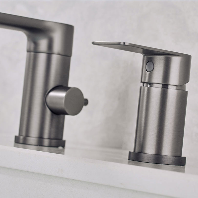 Modern Bathtub Faucet Deck Mounted Roman Tub Faucet Trim with Handshower Clearhalo 'Bathroom Remodel & Bathroom Fixtures' 'Bathtub Faucets' 'bathtub_faucets' 'Home Improvement' 'home_improvement' 'home_improvement_bathtub_faucets' 6328323