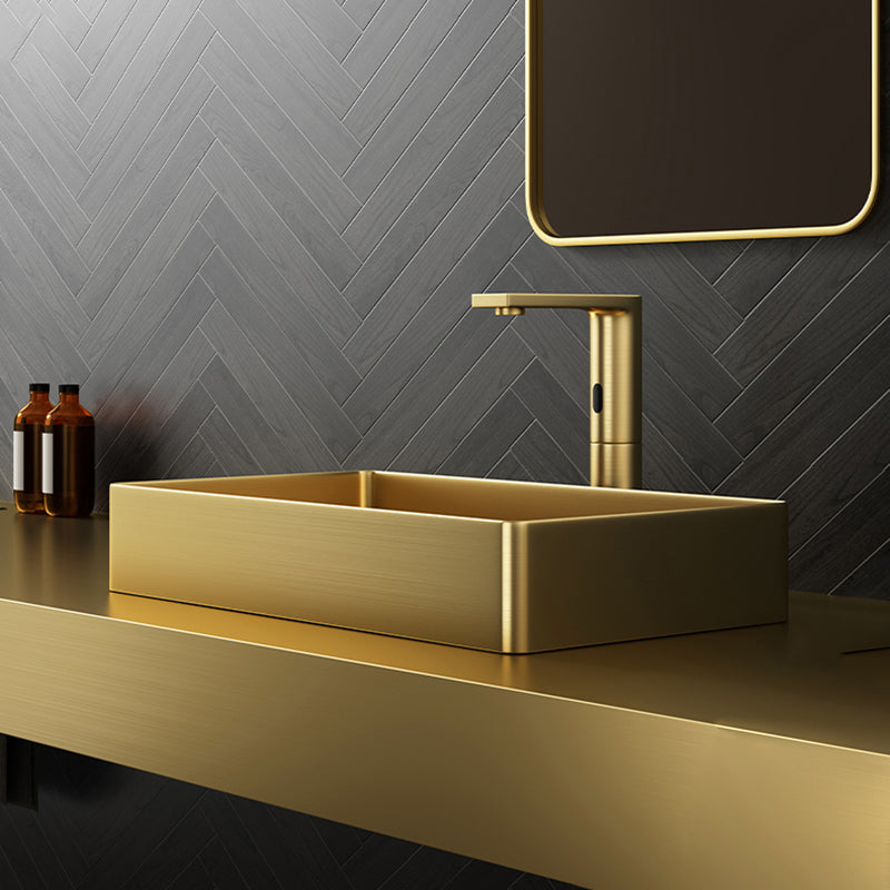 Contemporary Bathroom Sink Pop-Up Drain Metal Solid Color Rectangular Vessel Sink Clearhalo 'Bathroom Remodel & Bathroom Fixtures' 'Bathroom Sinks & Faucet Components' 'Bathroom Sinks' 'bathroom_sink' 'Home Improvement' 'home_improvement' 'home_improvement_bathroom_sink' 6333615