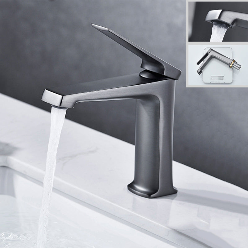 Contemporary Vessel Faucet Copper Lever Handles Low Arc Vessel Faucet Plata Gris Clearhalo 'bathroom_sink_faucets' 'Conjunta de Baño y Conjunta de Grifo' 'Coronamiento de Baño y Dispositivo de Baño' 'Grifo del lavabo del baño' 'Hogar' 'home_improvement' 'home_improvement_bathroom_sink_faucets' 'Mejoras para el hogar' 6352902