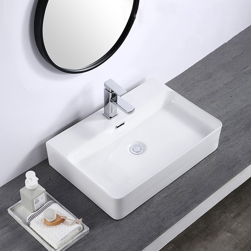 Modern Bathroom Sink Single Faucet Hole Porcelain Rectangular Vessel Bathroom Sink Clearhalo 'Bathroom Remodel & Bathroom Fixtures' 'Bathroom Sinks & Faucet Components' 'Bathroom Sinks' 'bathroom_sink' 'Home Improvement' 'home_improvement' 'home_improvement_bathroom_sink' 6365940