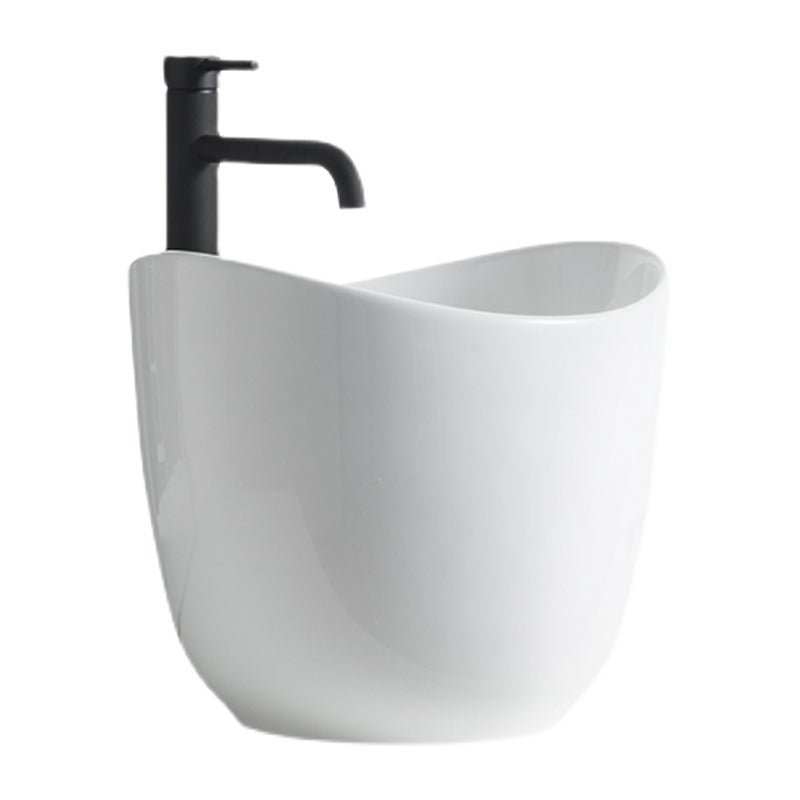 Modern Vessel Sink Round Porcelain with Pop-Up Drain Vessel Bathroom Sink Clearhalo 'Bathroom Remodel & Bathroom Fixtures' 'Bathroom Sinks & Faucet Components' 'Bathroom Sinks' 'bathroom_sink' 'Home Improvement' 'home_improvement' 'home_improvement_bathroom_sink' 6381079