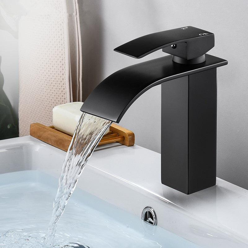 Vessel Sink Faucets One Lever Handle Modern Faucets for Bathroom Clearhalo 'Bathroom Remodel & Bathroom Fixtures' 'Bathroom Sink Faucets' 'Bathroom Sinks & Faucet Components' 'bathroom_sink_faucets' 'Home Improvement' 'home_improvement' 'home_improvement_bathroom_sink_faucets' 6399167