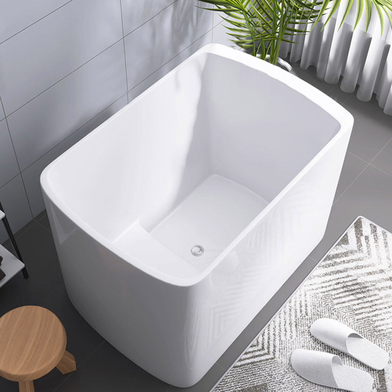 Modern Soaking Freestanding Bathtub White Acrylic Rectangular Bath Tub -  Clearhalo