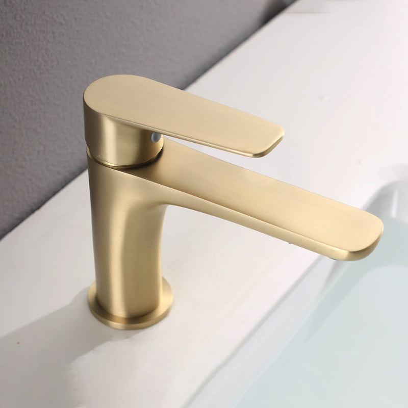 Light Luxury Vessel Sink Faucet Lever Handle Single Hole Bathroom Faucet Clearhalo 'Bathroom Remodel & Bathroom Fixtures' 'Bathroom Sink Faucets' 'Bathroom Sinks & Faucet Components' 'bathroom_sink_faucets' 'Home Improvement' 'home_improvement' 'home_improvement_bathroom_sink_faucets' 6466863