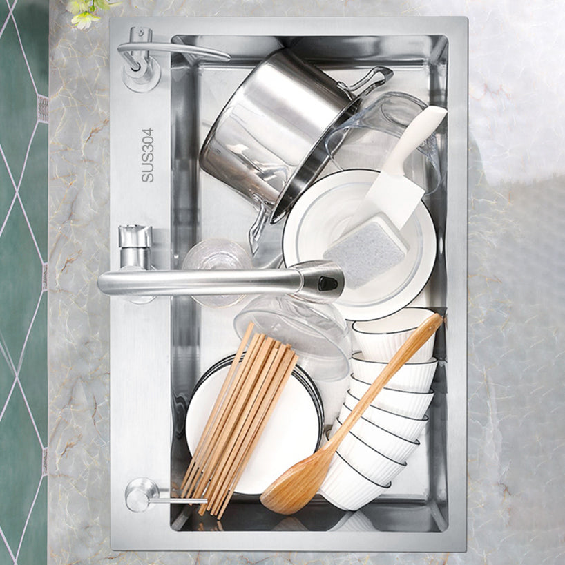 Classic Style Kitchen Sink Stainless Steel Colorfast Kitchen Sink with Drain Strainer Kit Clearhalo 'Home Improvement' 'home_improvement' 'home_improvement_kitchen_sinks' 'Kitchen Remodel & Kitchen Fixtures' 'Kitchen Sinks & Faucet Components' 'Kitchen Sinks' 'kitchen_sinks' 6467974