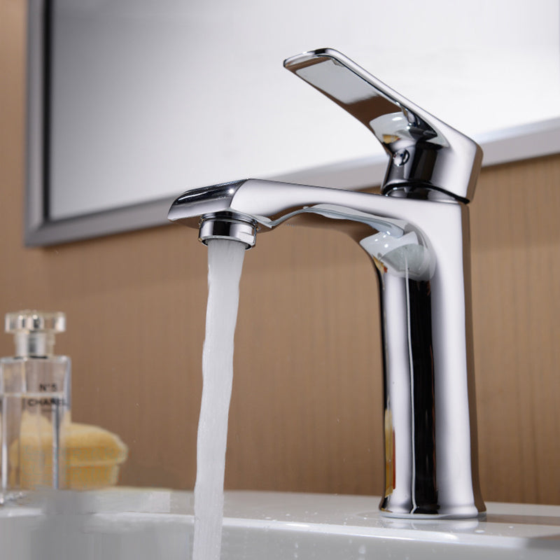 Lever Handle Vessel Sink Faucet Circular Modern Bathroom Faucet Clearhalo 'Bathroom Remodel & Bathroom Fixtures' 'Bathroom Sink Faucets' 'Bathroom Sinks & Faucet Components' 'bathroom_sink_faucets' 'Home Improvement' 'home_improvement' 'home_improvement_bathroom_sink_faucets' 6558166