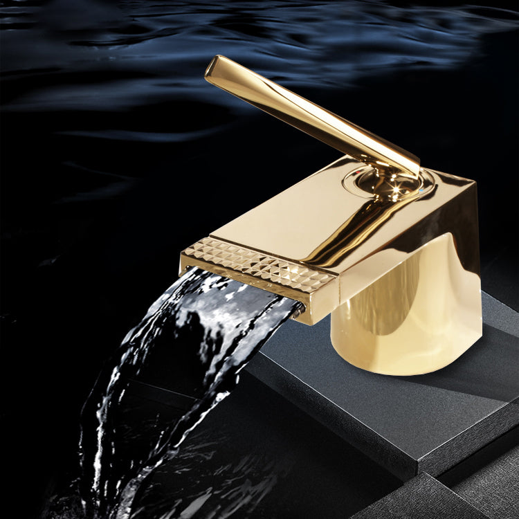 Contemporary Deck Mounted Metal Roman Tub Faucet Low Arc Roman Tub Faucet Set Gold 1 Hole Faucets Clearhalo 'Bathroom Remodel & Bathroom Fixtures' 'Bathtub Faucets' 'bathtub_faucets' 'Home Improvement' 'home_improvement' 'home_improvement_bathtub_faucets' 6558350