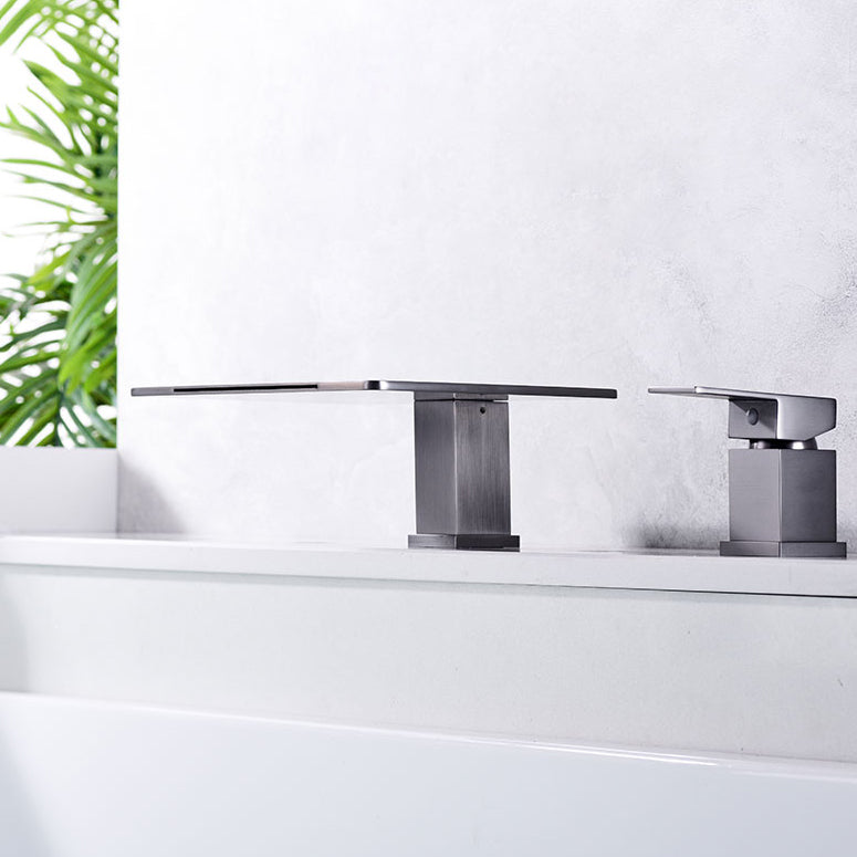 Modern Deck Mounted Metal Freestanding Tub Filler Waterfall Freestanding Faucet Clearhalo 'Bathroom Remodel & Bathroom Fixtures' 'Bathtub Faucets' 'bathtub_faucets' 'Home Improvement' 'home_improvement' 'home_improvement_bathtub_faucets' 6558419