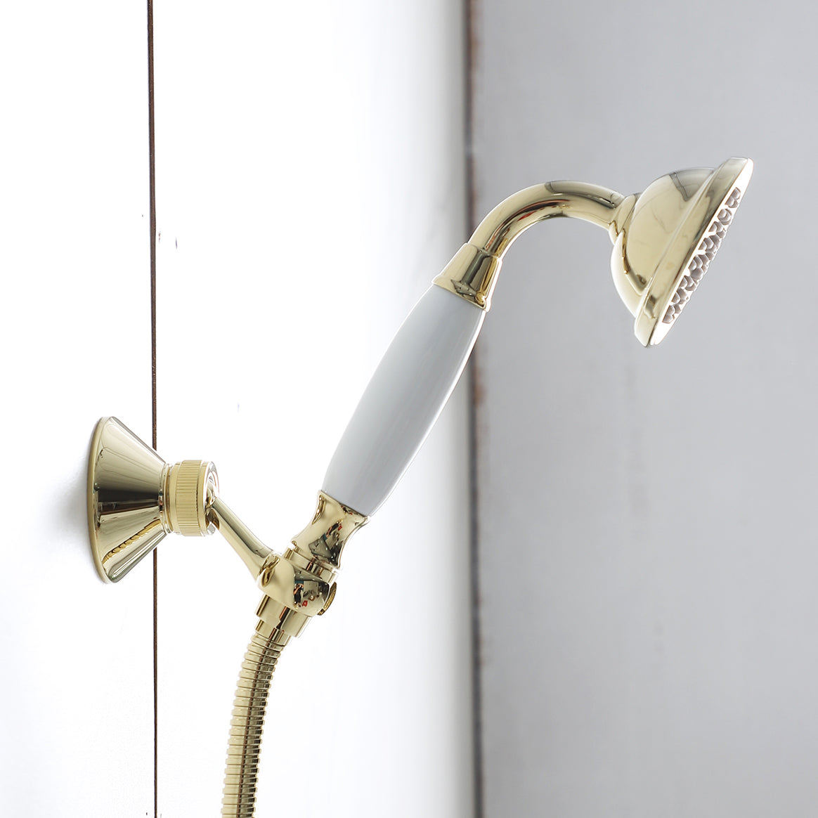 Glam Retro Wall Mounted Metal Claw Foot Tub Faucet Trim Low Arc Claw Foot Tub Faucet Clearhalo 'Bathroom Remodel & Bathroom Fixtures' 'Bathtub Faucets' 'bathtub_faucets' 'Home Improvement' 'home_improvement' 'home_improvement_bathtub_faucets' 6617179