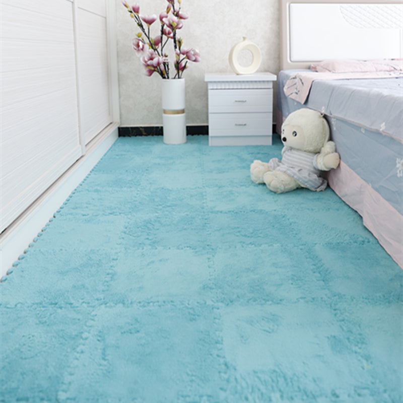 Fade Resistant Level Loop Carpet Tile Non-Skid Interlocking Bedroom Carpet Tiles Lake Blue 12" x 12" Clearhalo 'Carpet Tiles & Carpet Squares' 'carpet_tiles_carpet_squares' 'Flooring 'Home Improvement' 'home_improvement' 'home_improvement_carpet_tiles_carpet_squares' Walls and Ceiling' 6643093