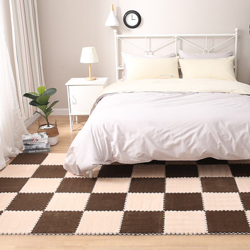 Modern Carpet Tile Level Loop Interlocking Non-Skid Carpet Tiles Coffee Clearhalo 'Carpet Tiles & Carpet Squares' 'carpet_tiles_carpet_squares' 'Flooring 'Home Improvement' 'home_improvement' 'home_improvement_carpet_tiles_carpet_squares' Walls and Ceiling' 6643304