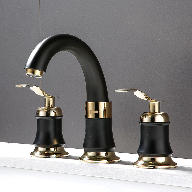 Luxury Rotatable Widespread Sink Faucet Circular Lever Handle Faucet with Water Hose Clearhalo 'Bathroom Remodel & Bathroom Fixtures' 'Bathroom Sink Faucets' 'Bathroom Sinks & Faucet Components' 'bathroom_sink_faucets' 'Home Improvement' 'home_improvement' 'home_improvement_bathroom_sink_faucets' 6643604