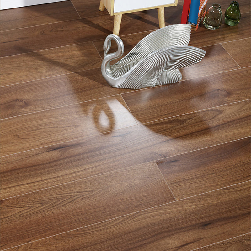 Modern Laminate Flooring Medium Wood Indoor Living Room Laminate Plank Flooring Beige Clearhalo 'Flooring 'Home Improvement' 'home_improvement' 'home_improvement_laminate_flooring' 'Laminate Flooring' 'laminate_flooring' Walls and Ceiling' 6660377