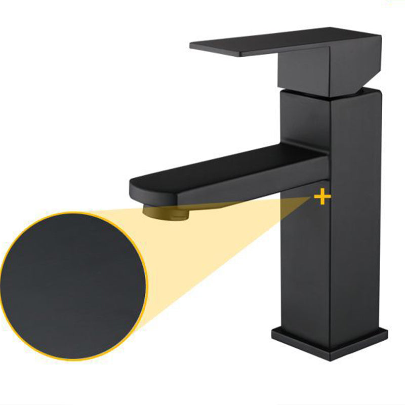 Modern Lavatory Faucet Centerset Bathroom Sink Faucet in Black Clearhalo 'Bathroom Remodel & Bathroom Fixtures' 'Bathroom Sink Faucets' 'Bathroom Sinks & Faucet Components' 'bathroom_sink_faucets' 'Home Improvement' 'home_improvement' 'home_improvement_bathroom_sink_faucets' 6667146