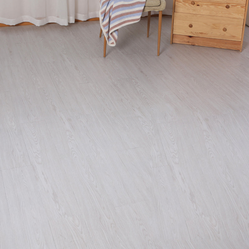 Multi-Tonal Style Vinyl Flooring Peel and Stick Wood Effect Vinyl Flooring Light Gray Clearhalo 'Flooring 'Home Improvement' 'home_improvement' 'home_improvement_vinyl_flooring' 'Vinyl Flooring' 'vinyl_flooring' Walls and Ceiling' 6694542