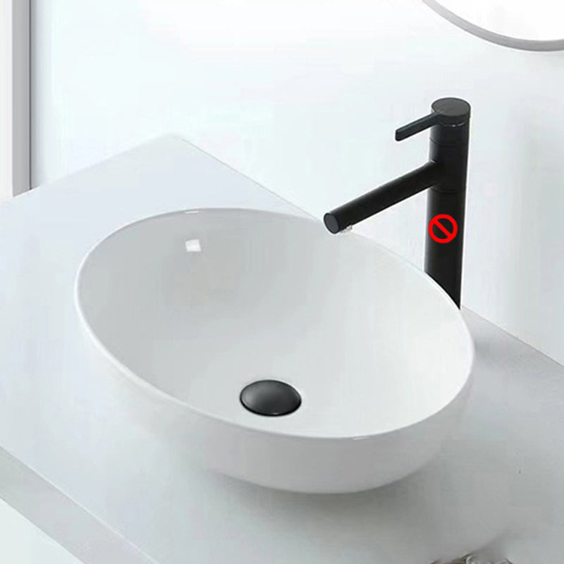 Modern Vessel Bathroom Sink Oval Porcelain with Pop-Up Drain Vessel White Clearhalo 'Bathroom Remodel & Bathroom Fixtures' 'Bathroom Sinks & Faucet Components' 'Bathroom Sinks' 'bathroom_sink' 'Home Improvement' 'home_improvement' 'home_improvement_bathroom_sink' 6713001