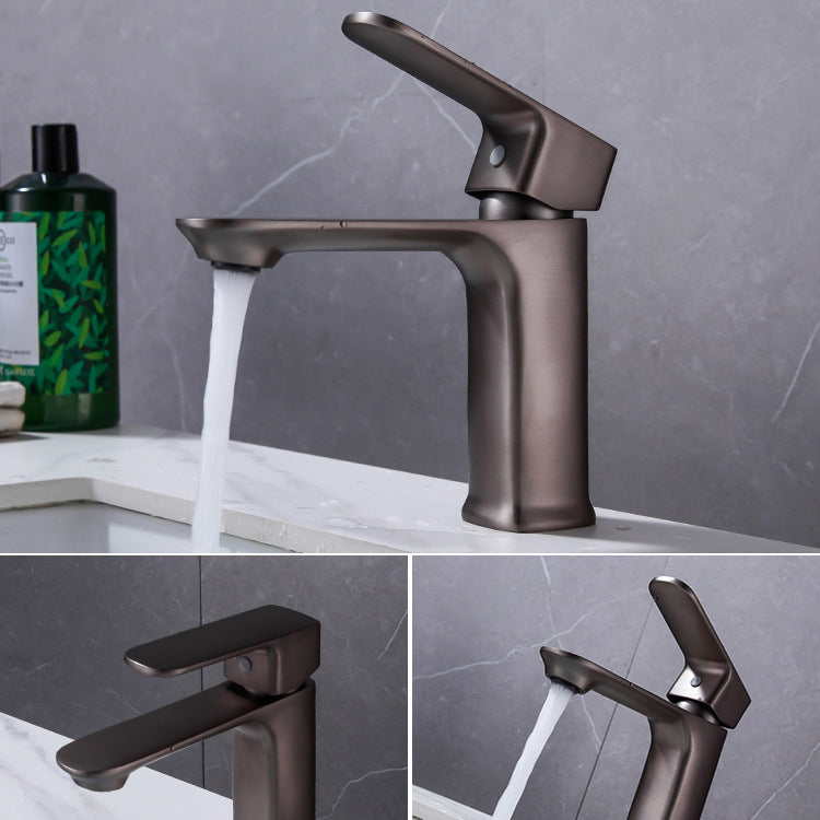 Modern Sink Faucet Pure Color Copper Vessel Sink Faucet for Bathroom Clearhalo 'bathroom_sink_faucets' 'Conjunta de Baño y Conjunta de Grifo' 'Coronamiento de Baño y Dispositivo de Baño' 'Grifo del lavabo del baño' 'Hogar' 'home_improvement' 'home_improvement_bathroom_sink_faucets' 'Mejoras para el hogar' 6713366