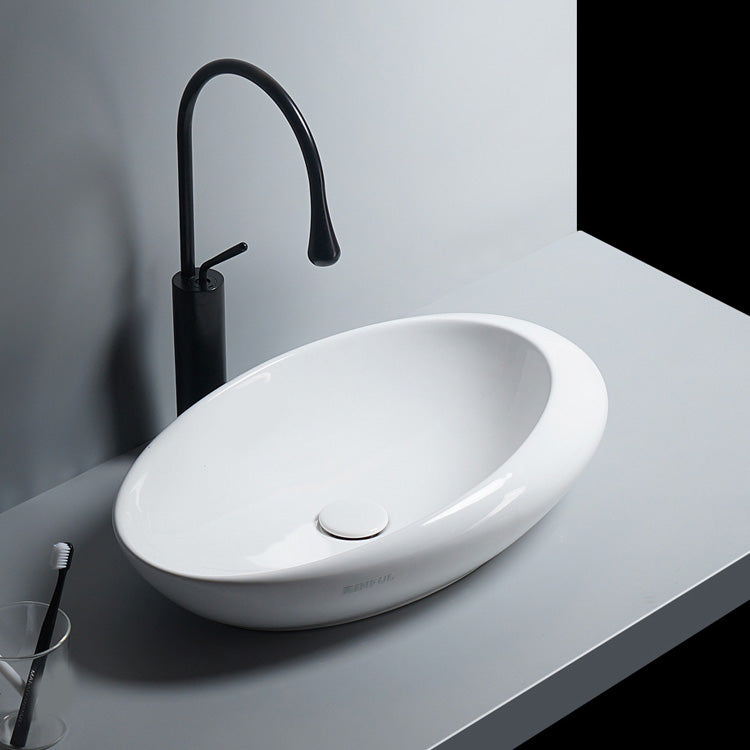 Modern Bathroom Sink Porcelain Oval-Shape Vessel Bathroom Sink with Pop-Up Drain Clearhalo 'Bathroom Remodel & Bathroom Fixtures' 'Bathroom Sinks & Faucet Components' 'Bathroom Sinks' 'bathroom_sink' 'Home Improvement' 'home_improvement' 'home_improvement_bathroom_sink' 6713763