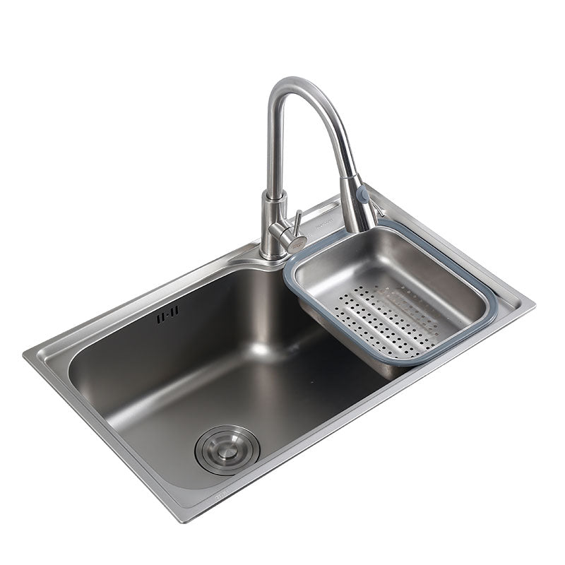 Stainless Steel Kitchen Sink Contemporary Single Bowl Kitchen Sink with Basket Strainer Clearhalo 'Home Improvement' 'home_improvement' 'home_improvement_kitchen_sinks' 'Kitchen Remodel & Kitchen Fixtures' 'Kitchen Sinks & Faucet Components' 'Kitchen Sinks' 'kitchen_sinks' 6727360