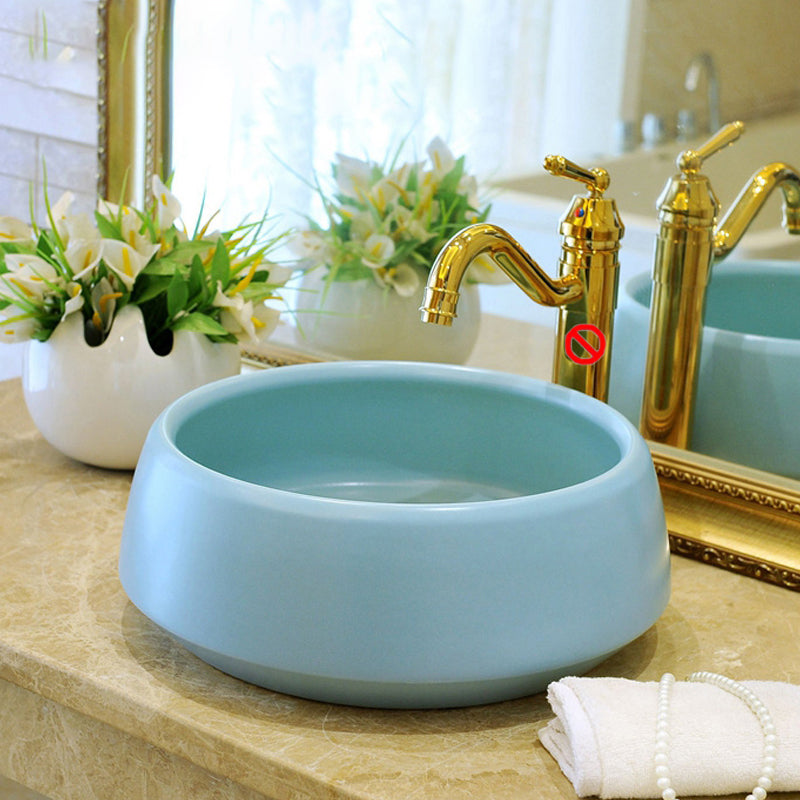 Traditional Bathroom Sink Porcelain Round Vessel Sink with Pop-Up Drain Blue Sink Clearhalo 'Bathroom Remodel & Bathroom Fixtures' 'Bathroom Sinks & Faucet Components' 'Bathroom Sinks' 'bathroom_sink' 'Home Improvement' 'home_improvement' 'home_improvement_bathroom_sink' 6727517