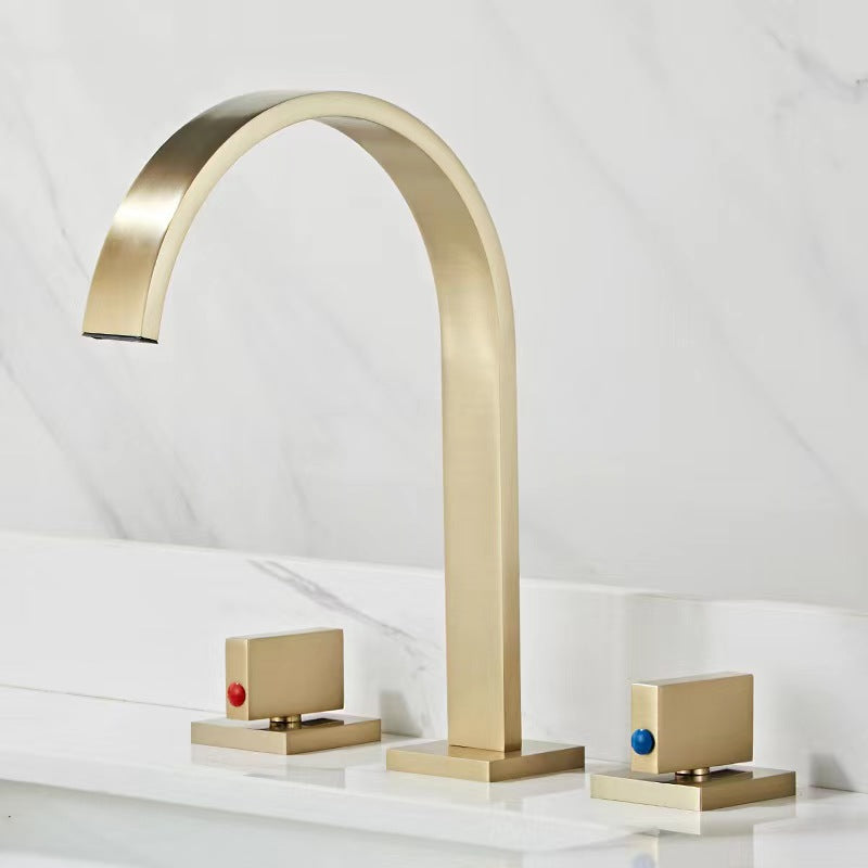 Modern Style Faucet Widespread Faucets with Double Cross Handles Gold Clearhalo 'Bathroom Remodel & Bathroom Fixtures' 'Bathroom Sink Faucets' 'Bathroom Sinks & Faucet Components' 'bathroom_sink_faucets' 'Home Improvement' 'home_improvement' 'home_improvement_bathroom_sink_faucets' 6742841