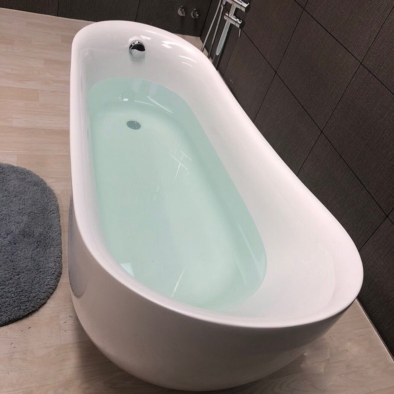 Modern Style Freestanding Bath Tub Acrylic Free Form Bathtub in White Clearhalo 'Bathroom Remodel & Bathroom Fixtures' 'Bathtubs' 'Home Improvement' 'home_improvement' 'home_improvement_bathtubs' 'Showers & Bathtubs' 6745207