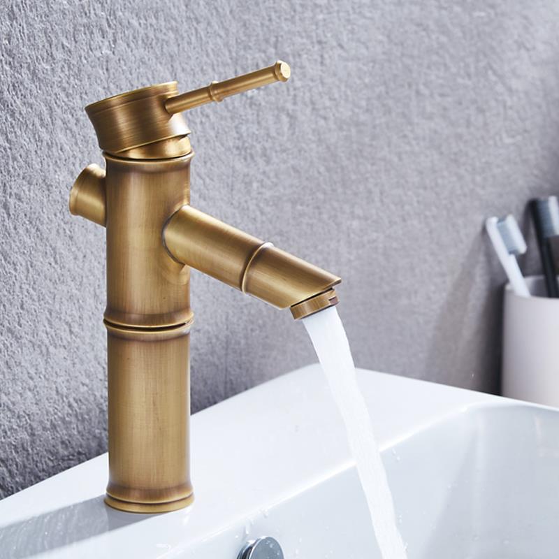 Lever Handle Farmhouse Faucet Circular Low-arc Sink Faucet for Bathroom Laiton 8.3" Clearhalo 'Accueil' 'Amélioration Domiciliaire' 'bathroom_sink_faucets' 'Ensembles de Lavabo & de Robinet de Toilette' 'home_improvement' 'home_improvement_bathroom_sink_faucets' 'Robinet de Lavabo de Salle de Bain' 'Rénovation et Équipement de Salle de Bain' 6771347