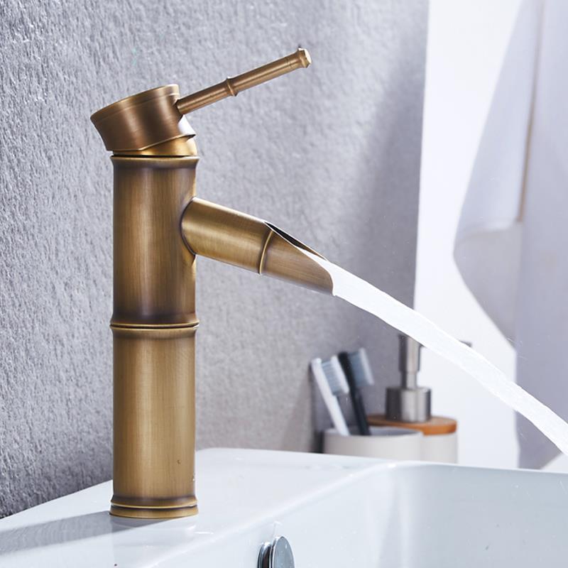 Lever Handle Farmhouse Faucet Circular Low-arc Sink Faucet for Bathroom Bronze 8.3" Clearhalo 'Accueil' 'Amélioration Domiciliaire' 'bathroom_sink_faucets' 'Ensembles de Lavabo & de Robinet de Toilette' 'home_improvement' 'home_improvement_bathroom_sink_faucets' 'Robinet de Lavabo de Salle de Bain' 'Rénovation et Équipement de Salle de Bain' 6771354