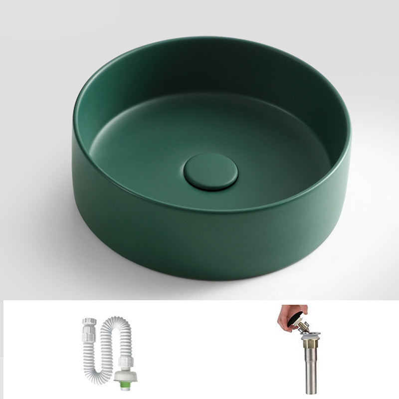 Modern Vessel Bathroom Sink Round Porcelain with Pop-Up Drain Basin Sink 14"L x 14"W x 5"H Green Unavailiable Clearhalo 'Bathroom Remodel & Bathroom Fixtures' 'Bathroom Sinks & Faucet Components' 'Bathroom Sinks' 'bathroom_sink' 'Home Improvement' 'home_improvement' 'home_improvement_bathroom_sink' 6772168