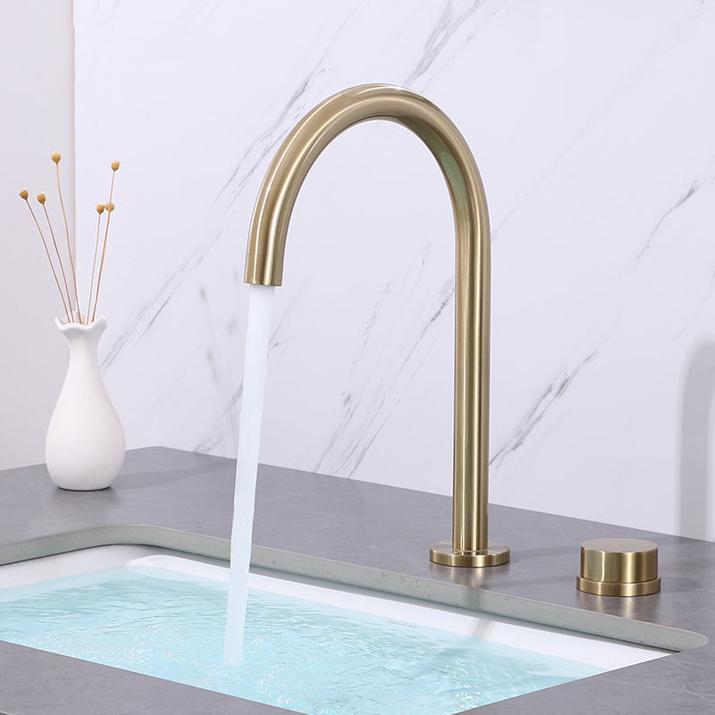 Modern Widespread Sink Faucet Knob Handle Gooseneck Arc Solid Brass Faucet Ouro 12.6" Clearhalo 'bathroom_sink_faucets' 'Conjuntos de Torneiras de Lavatório e Banheiro' 'home_improvement' 'home_improvement_bathroom_sink_faucets' 'Mobiliário Doméstico' 'Página inicial' 'Renovação e equipamento de casa de banho' 'Torneira para lavatório de banheiro' 6786520