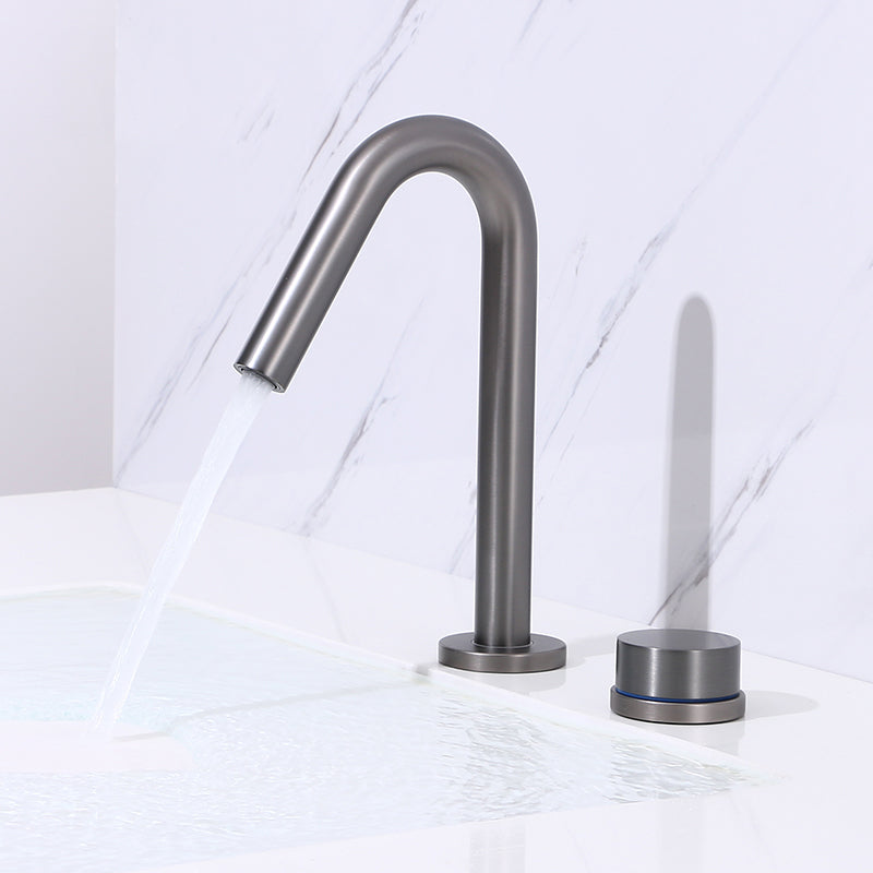 Modern Widespread Sink Faucet Knob Handle Gooseneck Arc Solid Brass Faucet Cinzento Prateado 9.1" Clearhalo 'bathroom_sink_faucets' 'Conjuntos de Torneiras de Lavatório e Banheiro' 'home_improvement' 'home_improvement_bathroom_sink_faucets' 'Mobiliário Doméstico' 'Página inicial' 'Renovação e equipamento de casa de banho' 'Torneira para lavatório de banheiro' 6786529