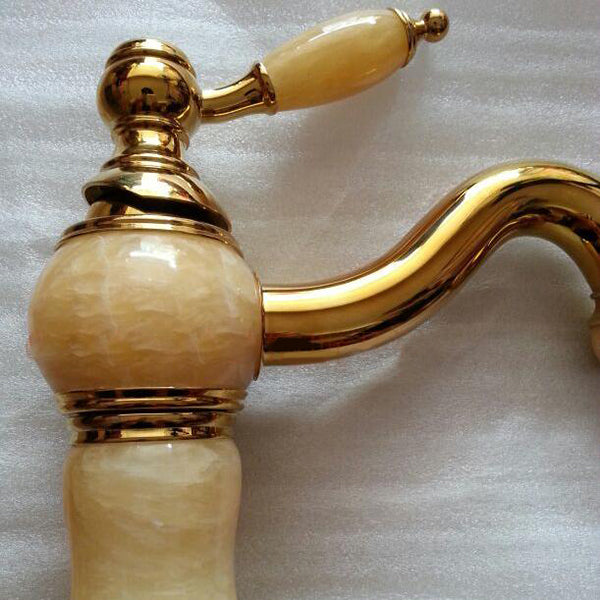 Traditional Centerset Faucet Knob Handle Low Arc Solid Brass Faucet Clearhalo 'Bathroom Remodel & Bathroom Fixtures' 'Bathroom Sink Faucets' 'Bathroom Sinks & Faucet Components' 'bathroom_sink_faucets' 'Home Improvement' 'home_improvement' 'home_improvement_bathroom_sink_faucets' 6799895