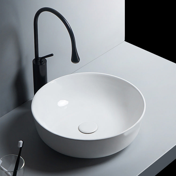 Modern Bathroom Sink Porcelain Round Vessel Lavatory Sink with Pop-Up Drain Clearhalo 'Bathroom Remodel & Bathroom Fixtures' 'Bathroom Sinks & Faucet Components' 'Bathroom Sinks' 'bathroom_sink' 'Home Improvement' 'home_improvement' 'home_improvement_bathroom_sink' 6800411