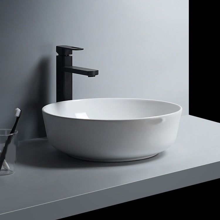 Modern Bathroom Sink Porcelain Round Vessel Lavatory Sink with Pop-Up Drain Clearhalo 'Bathroom Remodel & Bathroom Fixtures' 'Bathroom Sinks & Faucet Components' 'Bathroom Sinks' 'bathroom_sink' 'Home Improvement' 'home_improvement' 'home_improvement_bathroom_sink' 6800426