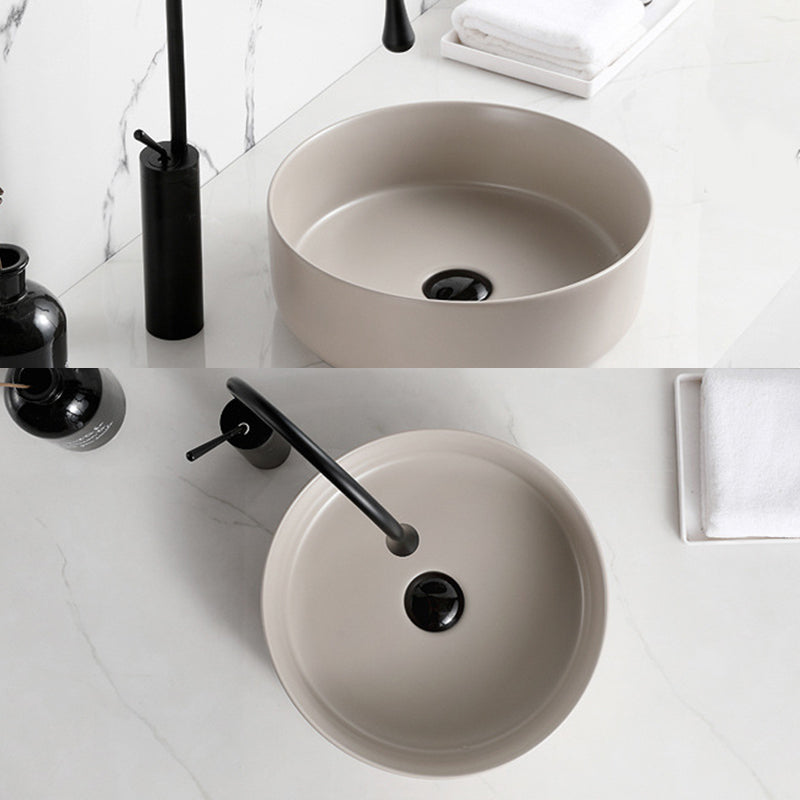 Modern Vessel Sink Round Porcelain with Basin Vessel Lavatory Sink without Faucet Clearhalo 'Bathroom Remodel & Bathroom Fixtures' 'Bathroom Sinks & Faucet Components' 'Bathroom Sinks' 'bathroom_sink' 'Home Improvement' 'home_improvement' 'home_improvement_bathroom_sink' 6818815