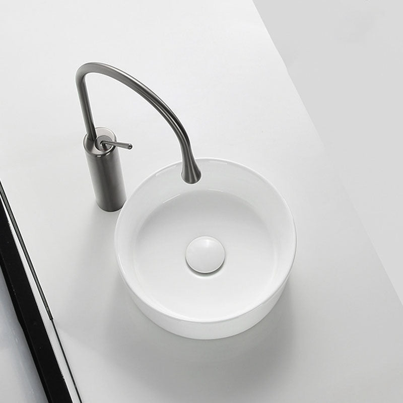 Modern Round Bathroom Sink Pop-Up Drain Vessel Bathroom Sink in white Clearhalo 'Bathroom Remodel & Bathroom Fixtures' 'Bathroom Sinks & Faucet Components' 'Bathroom Sinks' 'bathroom_sink' 'Home Improvement' 'home_improvement' 'home_improvement_bathroom_sink' 6836094