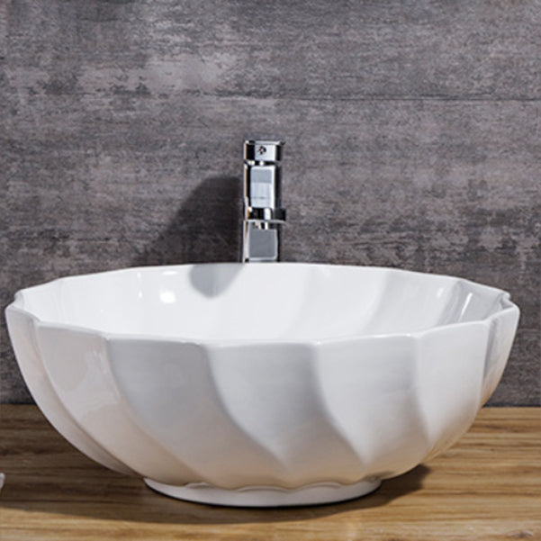 Modern Bathroom Sink Solid Color Porcelain Vessel Bathroom Sink Clearhalo 'Bathroom Remodel & Bathroom Fixtures' 'Bathroom Sinks & Faucet Components' 'Bathroom Sinks' 'bathroom_sink' 'Home Improvement' 'home_improvement' 'home_improvement_bathroom_sink' 6871919