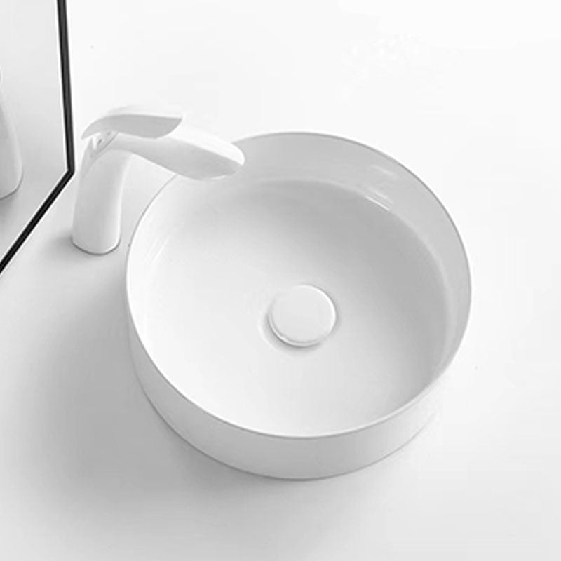 Modern Round Sink Ceramic Metal Undermount Bathroom Sink in White(Not Included Faucet) Clearhalo 'Bathroom Remodel & Bathroom Fixtures' 'Bathroom Sinks & Faucet Components' 'Bathroom Sinks' 'bathroom_sink' 'Home Improvement' 'home_improvement' 'home_improvement_bathroom_sink' 6881637