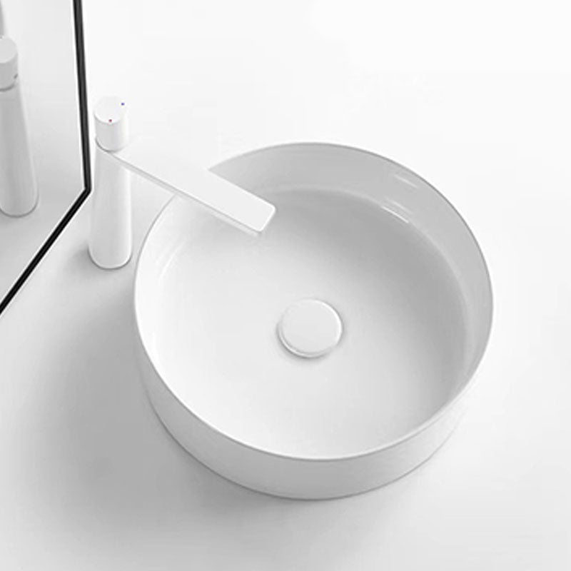 Modern Round Sink Ceramic Metal Undermount Bathroom Sink in White(Not Included Faucet) Clearhalo 'Bathroom Remodel & Bathroom Fixtures' 'Bathroom Sinks & Faucet Components' 'Bathroom Sinks' 'bathroom_sink' 'Home Improvement' 'home_improvement' 'home_improvement_bathroom_sink' 6881638