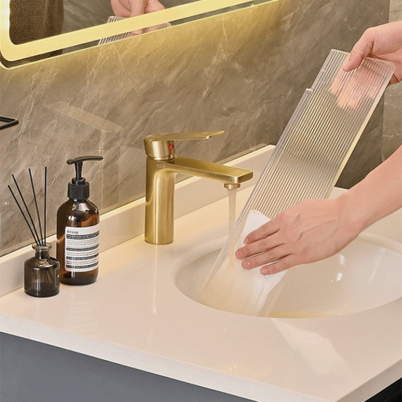 Modern Bathroom Accessory Kit Black Towel Bar Bath Shelf Bathroom Hardware Set Clearhalo 'Bathroom Hardware Sets' 'Bathroom Hardware' 'Bathroom Remodel & Bathroom Fixtures' 'bathroom_hardware_sets' 'Home Improvement' 'home_improvement' 'home_improvement_bathroom_hardware_sets' 6897195