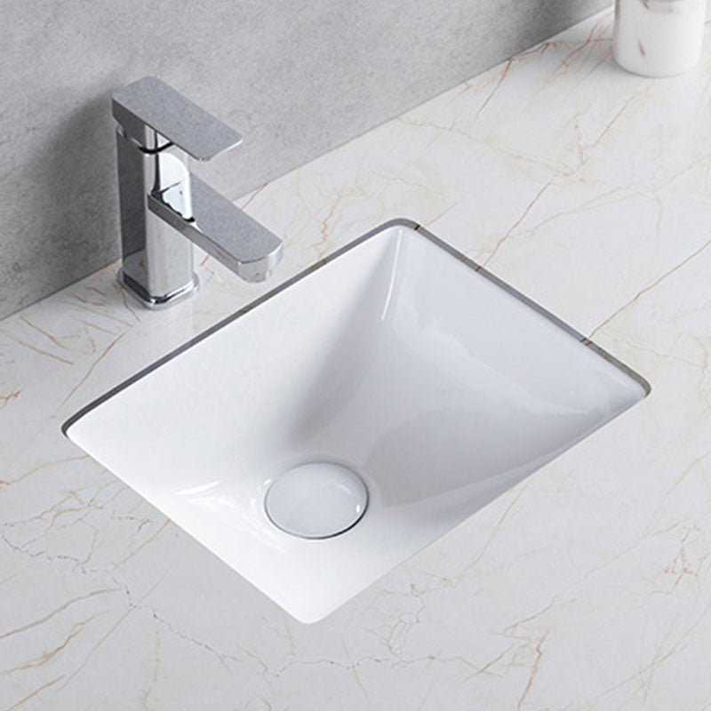 Modern Undermount Vanity Sink Round Porcelain with Pop-Up Drain Bathroom Sink Only Clearhalo 'Bathroom Remodel & Bathroom Fixtures' 'Bathroom Sinks & Faucet Components' 'Bathroom Sinks' 'bathroom_sink' 'Home Improvement' 'home_improvement' 'home_improvement_bathroom_sink' 6914455