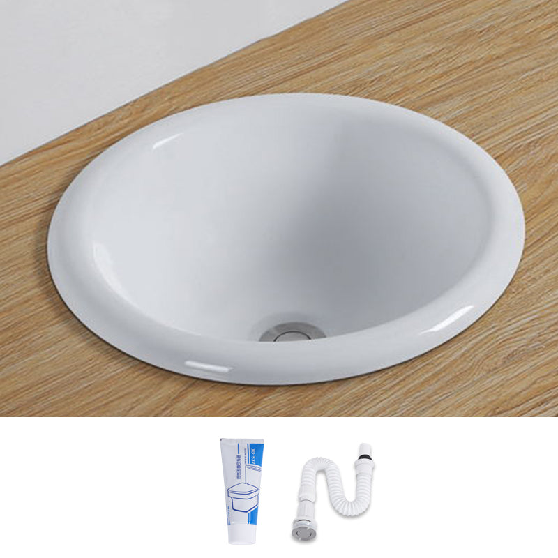 Modern Style Bathroom Sink Oval Porcelain Undermount Bathroom Sink 16"L x 16"W x 8"H Sink Clearhalo 'Bathroom Remodel & Bathroom Fixtures' 'Bathroom Sinks & Faucet Components' 'Bathroom Sinks' 'bathroom_sink' 'Home Improvement' 'home_improvement' 'home_improvement_bathroom_sink' 6914503